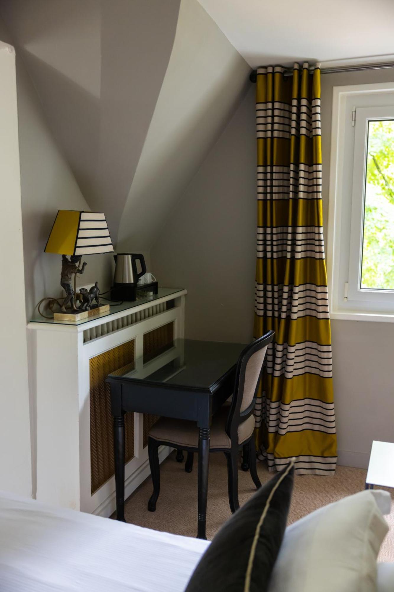 Domaine De La Tortiniere Hotel Veigne Luaran gambar